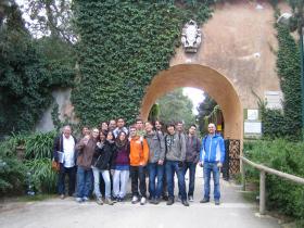 Alumnes de l'escola als Jardins de Sta Clotilde